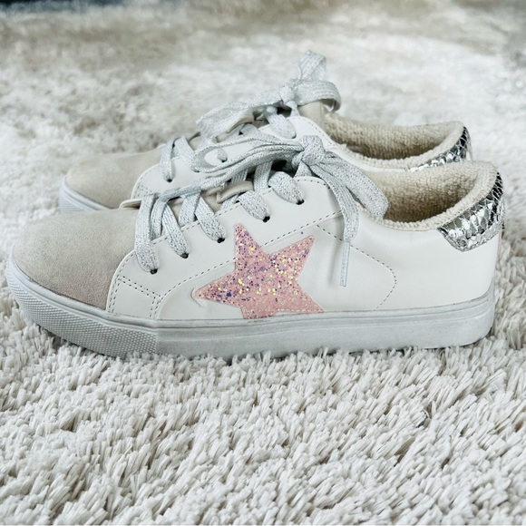 Steve Madden Other - Steve Madden Girls Pink Glitter Star Sneakers Size 4 Youth Sparkle Retro